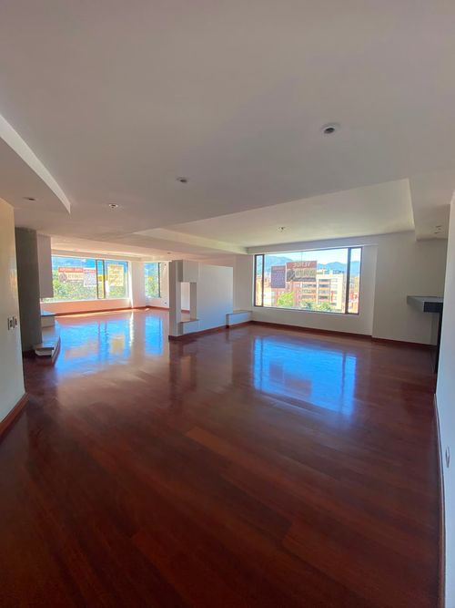 Apartamento en venta en Santa Barbara, Bogotá · foto 17 de 24