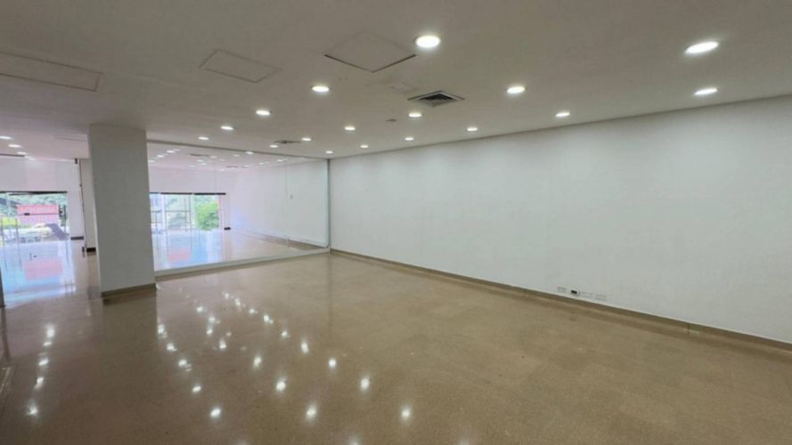 Oficina en arriendo en Patio Bonito, Medellín, 250 m² · foto 8 de 15