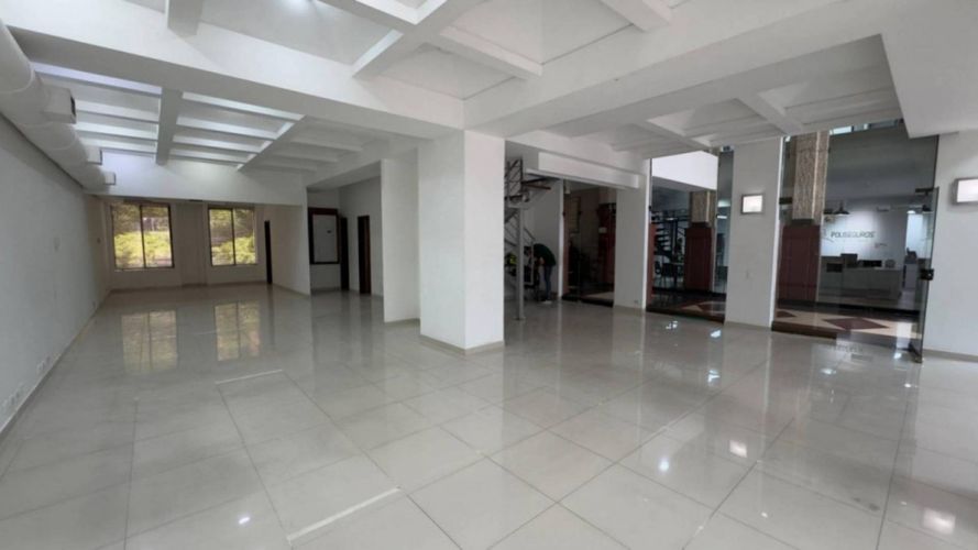 Oficina en arriendo en Patio Bonito, Medellín, 250 m² · foto 9 de 15