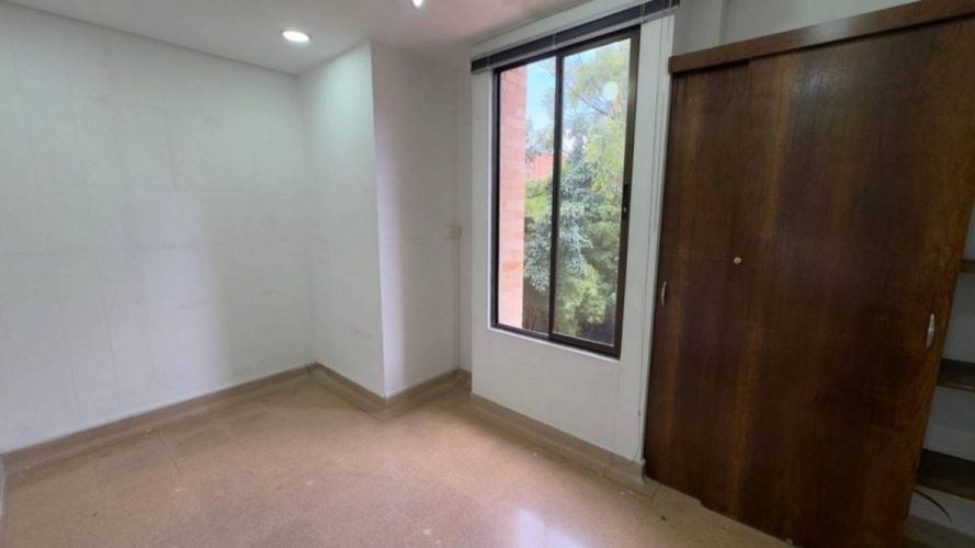 Oficina en arriendo en Patio Bonito, Medellín, 250 m² · foto 10 de 15