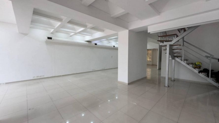 Oficina en arriendo en Patio Bonito, Medellín, 250 m² · foto 11 de 15