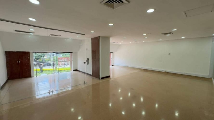 Oficina en arriendo en Patio Bonito, Medellín, 250 m² · foto 12 de 15