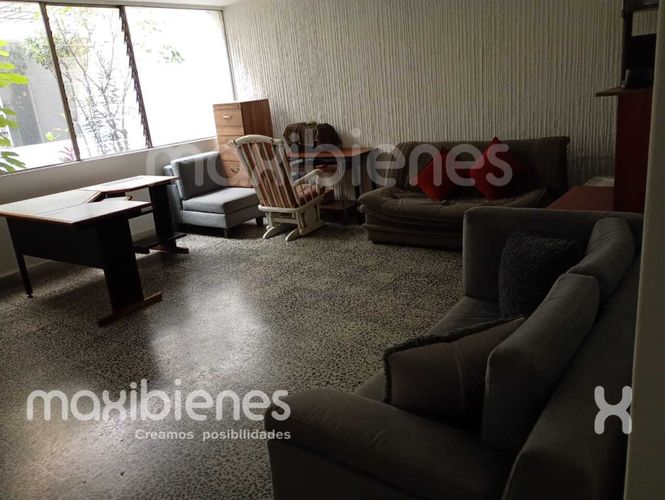 Casa de 7 alcobas en arriendo en Florida Nueva, Medellín, 375 m² · foto 11 de 12