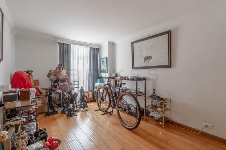 Apartamento de 4 alcobas en venta en Santa Barbara Occidental, Bogotá, 134 m² · foto 8 de 17