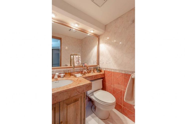 Apartamento de 4 alcobas en venta en Santa Barbara Occidental, Bogotá, 134 m² · foto 15 de 17
