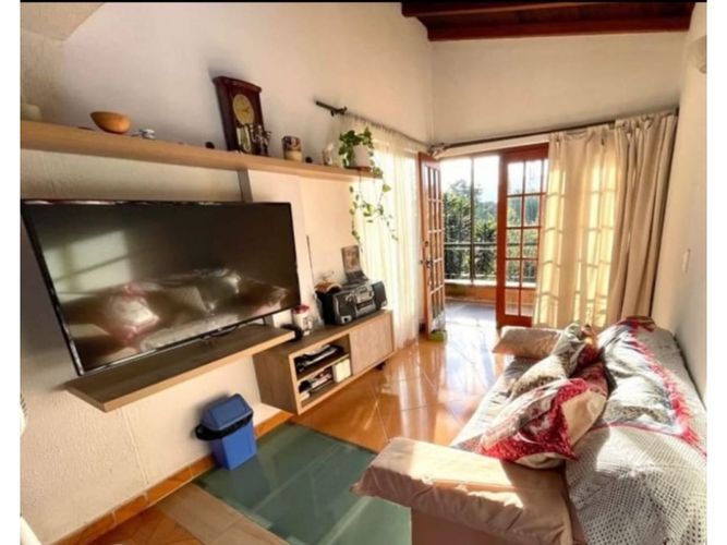 Casa de 4 alcobas en arriendo en El Dorado, Medellín, 311 m² · foto 4 de 14