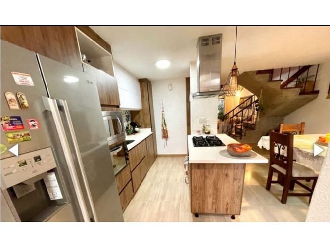 Casa de 4 alcobas en arriendo en El Dorado, Medellín, 311 m² · foto 6 de 14