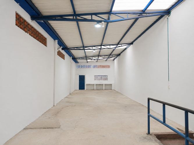 Bodega en arriendo en Naranjal, Medellín, 80 m² · foto 4 de 6