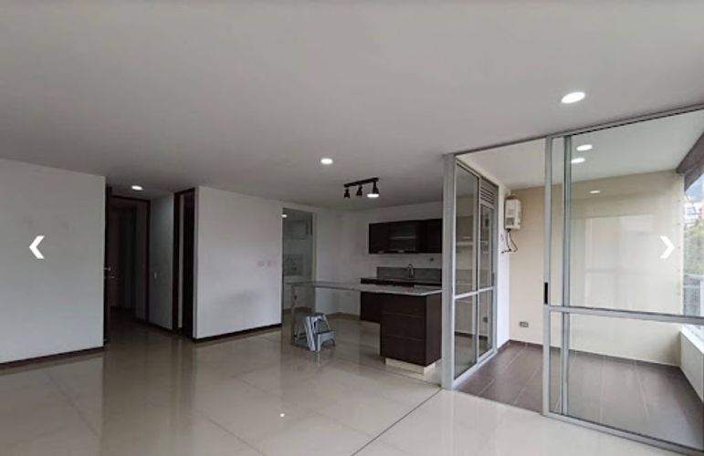 Apartamento de 2 alcobas en arriendo en Los Balsos, Medellín, 80 m² · foto 3 de 15