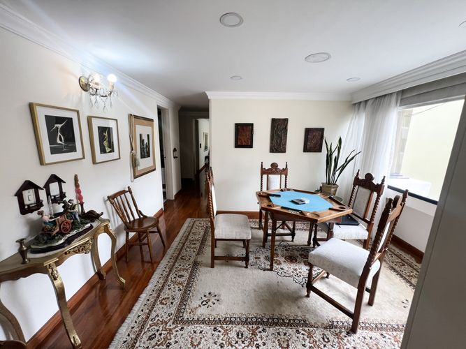 Apartamento de 4 alcobas en arriendo en Santa Barbara Central, Bogotá, 290 m² · foto 7 de 14