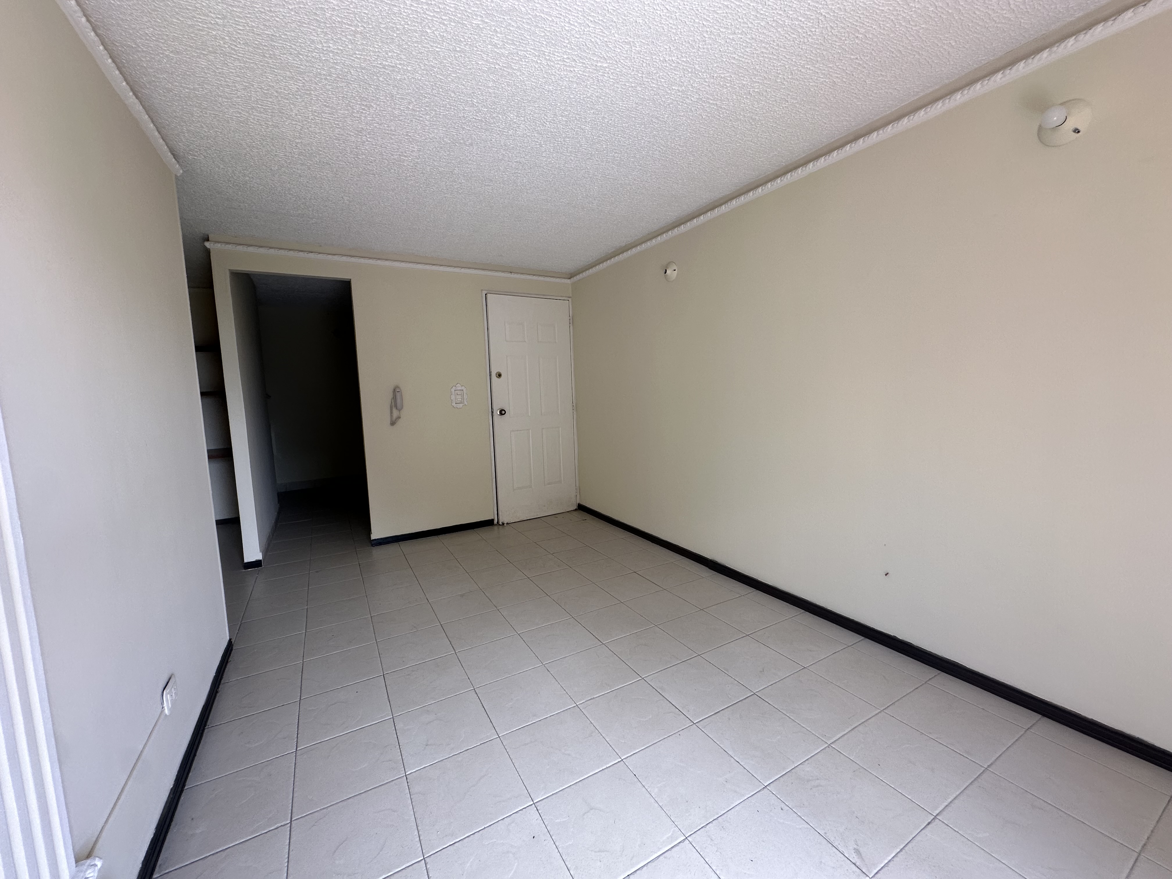 Apartamento en venta en Americas, Armenia · foto 3 de 24