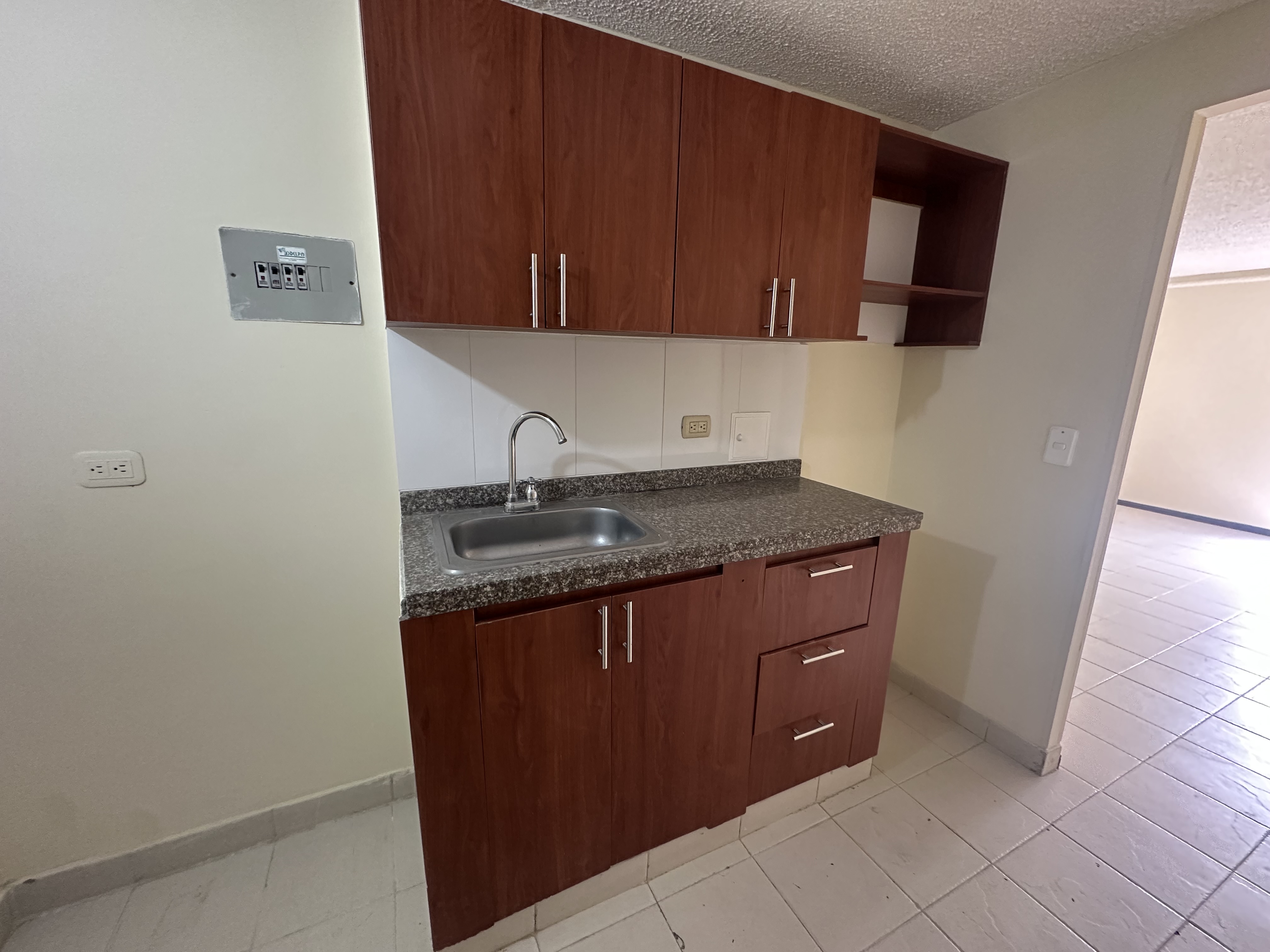 Apartamento en venta en Americas, Armenia · foto 7 de 24
