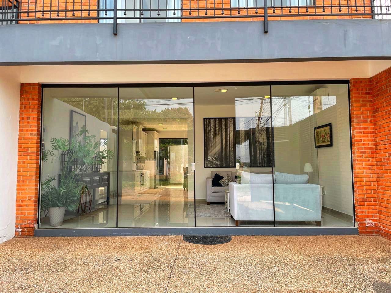 ALQUILO DUPLEX EN MARIANO ROQUE ALONSO AMOBLADO Y EQUIPADO — foto 2