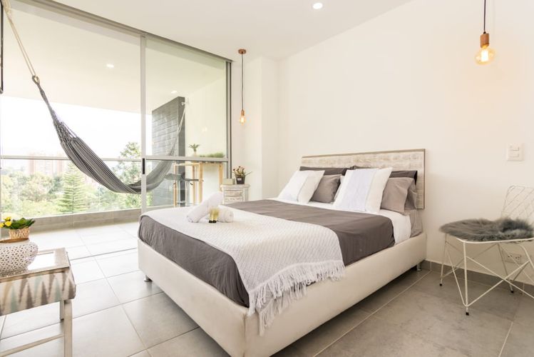 Apartaestudio en arriendo en La Visitación, Medellín, 45 m² · foto 2 de 10