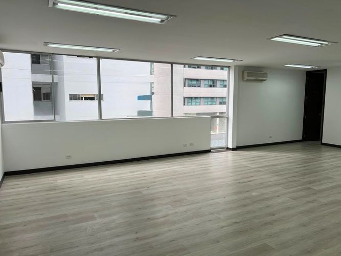 Oficina en arriendo en El Poblado, Medellín, 80 m² · foto 5 de 9