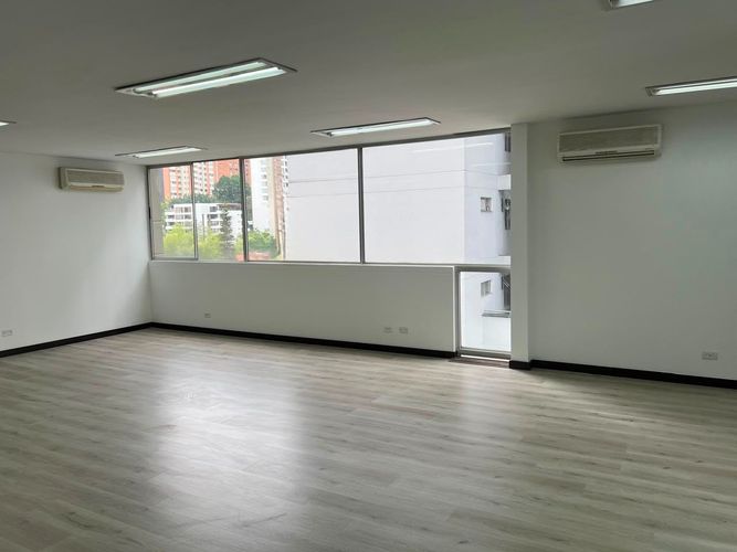 Oficina en arriendo en El Poblado, Medellín, 80 m² · foto 4 de 9