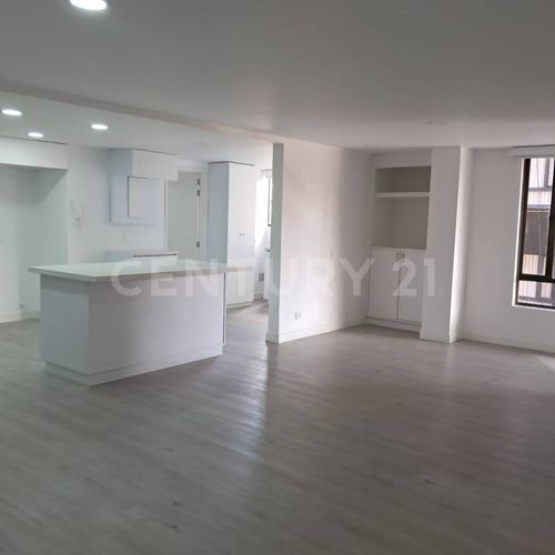 Apartamento de 4 alcobas en venta en Molinos Norte, Bogotá, 200 m² · foto 2 de 18