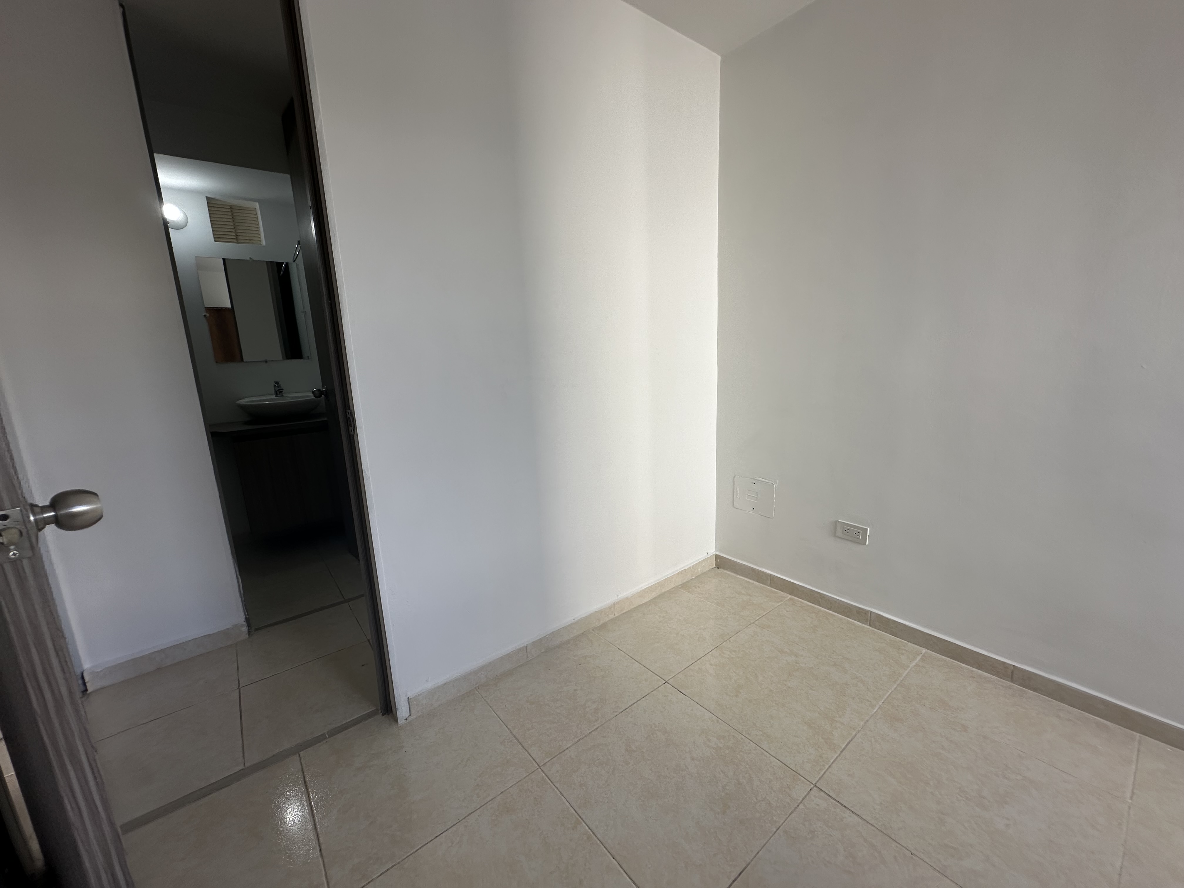 Apartamento en venta en Urbanizacion El Eden De La Victoria, Armenia · foto 9 de 17