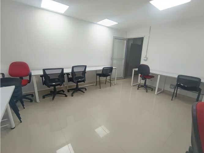 Oficina en arriendo en Estadio, Medellín, 35 m² · foto 3 de 4