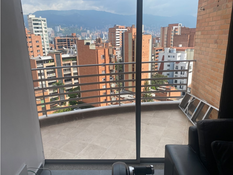 Apartaestudio en venta en Laureles, Medellín 2