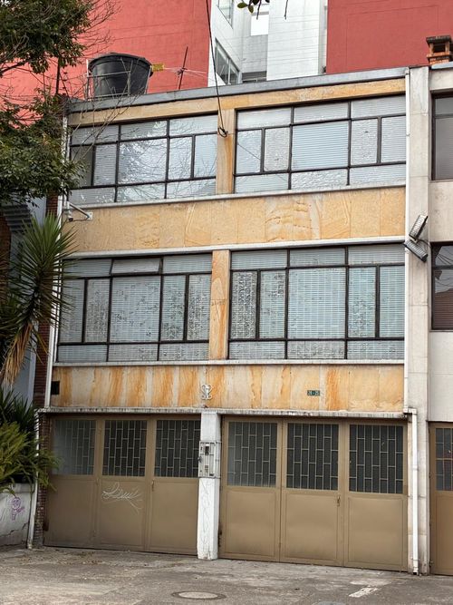 Casa en venta en La Soledad, Bogotá, 1800 m² · foto 4 de 4