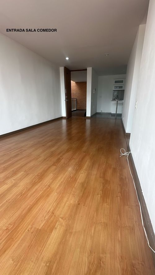 Apartamento de 3 alcobas en venta en Cedritos, Bogotá, 86 m² · foto 2 de 11