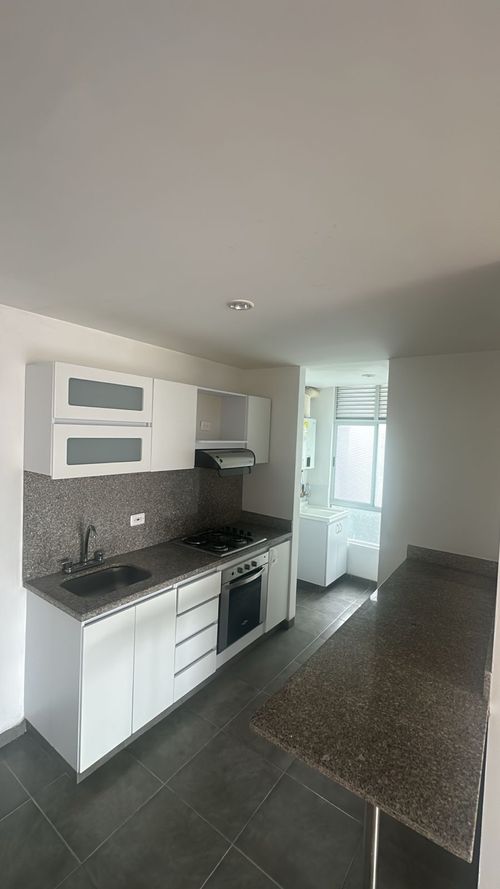 Apartamento de 3 alcobas en venta en Cedritos, Bogotá, 86 m² · foto 8 de 11