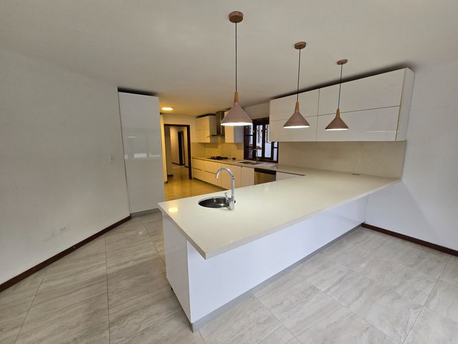 Casa de 4 alcobas en venta en Pance, Cali, 600 m² · foto 2 de 24