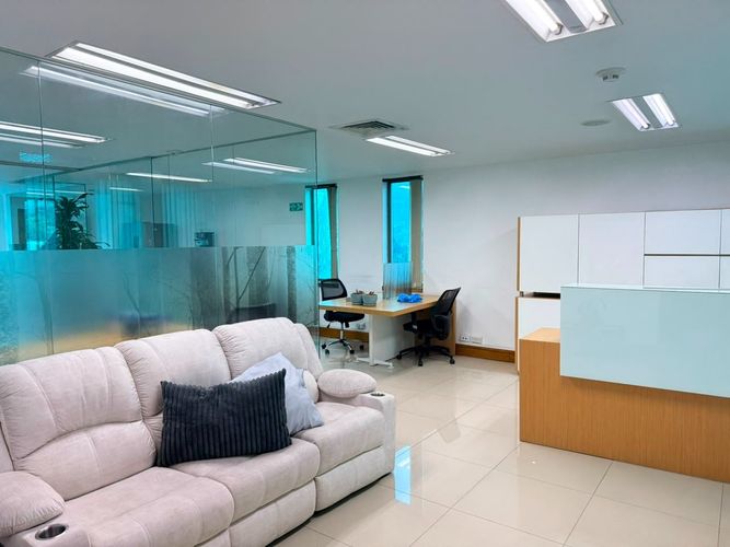 Oficina en venta en El Poblado, Medellín, 79 m² · foto 3 de 12