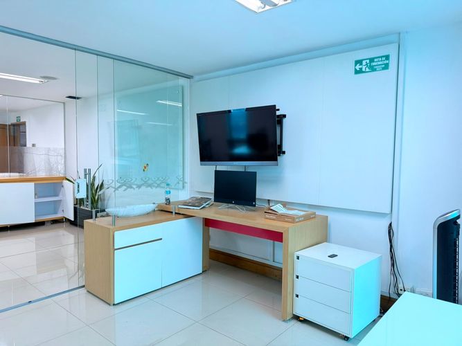 Oficina en venta en El Poblado, Medellín, 79 m² · foto 7 de 12