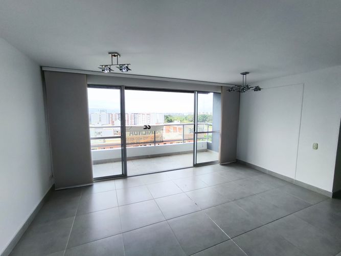 Apartamento de 3 alcobas en venta en Ciudad Real, Cali, 81 m² · foto 3 de 17