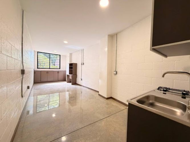 Apartaestudio en arriendo en Maria Auxiliadora, Sabaneta, 35 m² · foto 2 de 24