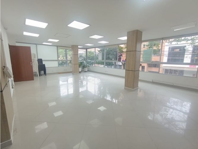 Oficina en arriendo en Estadio, Medellín, 85 m² · foto 6 de 9