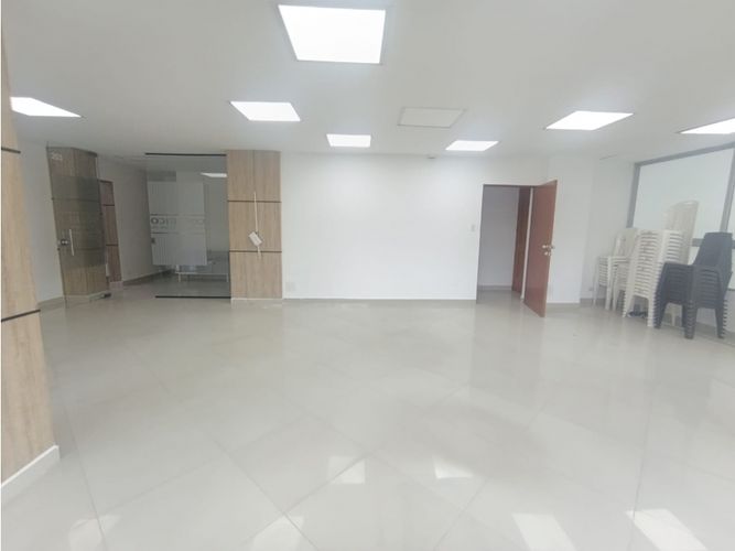 Oficina en arriendo en Estadio, Medellín, 85 m² · foto 7 de 9