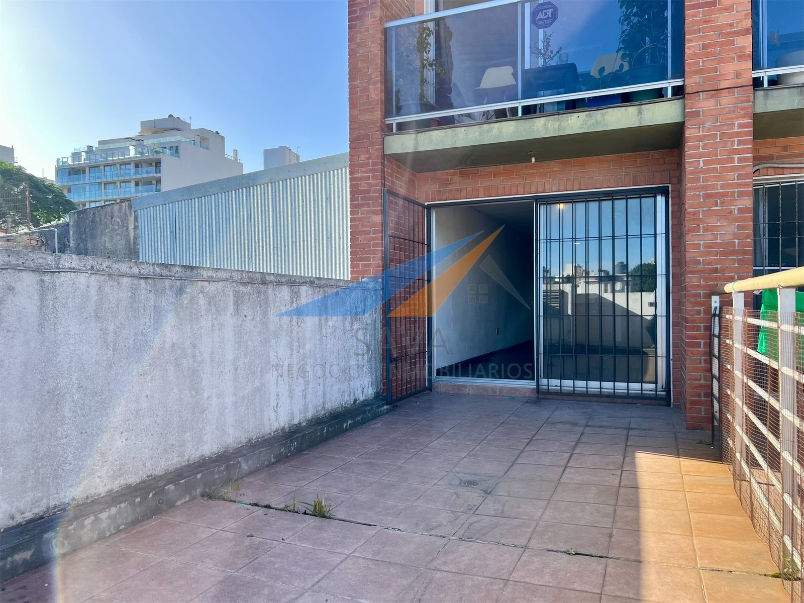 Alquiler Monoambiente en Buceo! Patio Amplio de Uso Exclusivo! · Photo 6