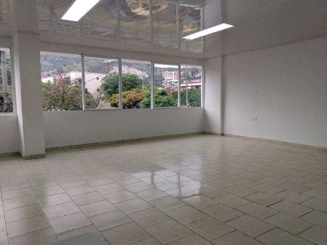 Local en venta en Tequendama, Cali, 458 m² · foto 11 de 22