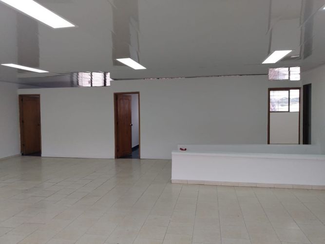 Local en venta en Tequendama, Cali, 458 m² · foto 15 de 22