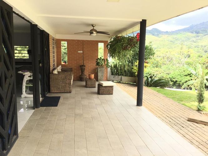 Casa de 6 alcobas en venta en La Reforma, Cali, 440 m² · foto 7 de 24