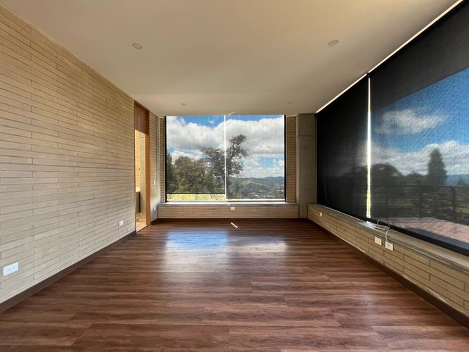 Casa de 3 alcobas en arriendo en Conjunto Residencial Isla Fuerta, Envigado, 300 m² · foto 2 de 20