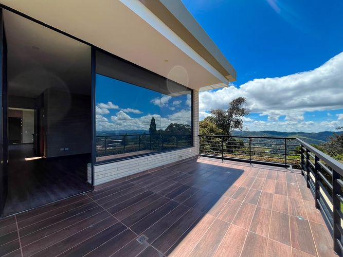 Casa de 3 alcobas en arriendo en Conjunto Residencial Isla Fuerta, Envigado, 300 m² · foto 13 de 20