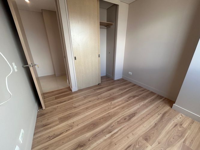 Apartamento de 3 alcobas en arriendo en Castropol, Medellín, 98 m² · foto 5 de 12