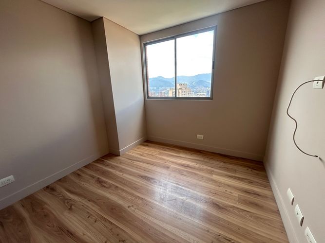 Apartamento de 3 alcobas en arriendo en Castropol, Medellín, 98 m² · foto 7 de 12