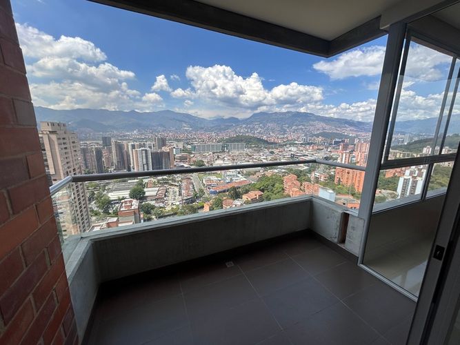 Apartamento de 3 alcobas en arriendo en Castropol, Medellín, 98 m² · foto 12 de 12