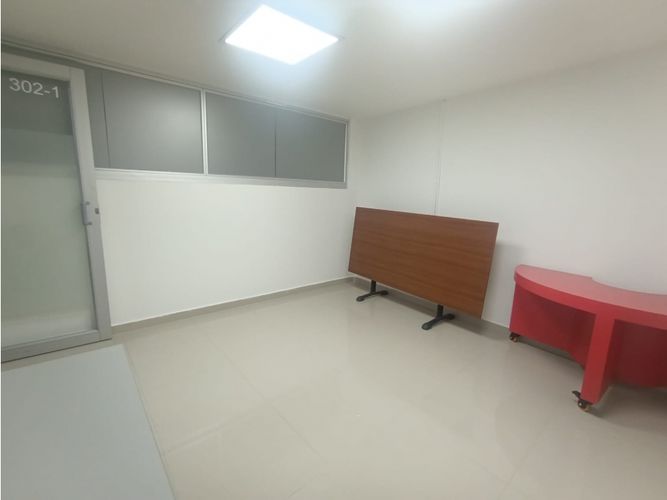 Oficina en arriendo en Estadio, Medellín, 25 m² · foto 2 de 5