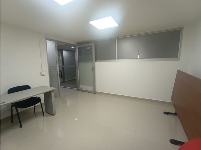 Oficina en arriendo en Estadio, Medellín, 25 m² · foto 3 de 5