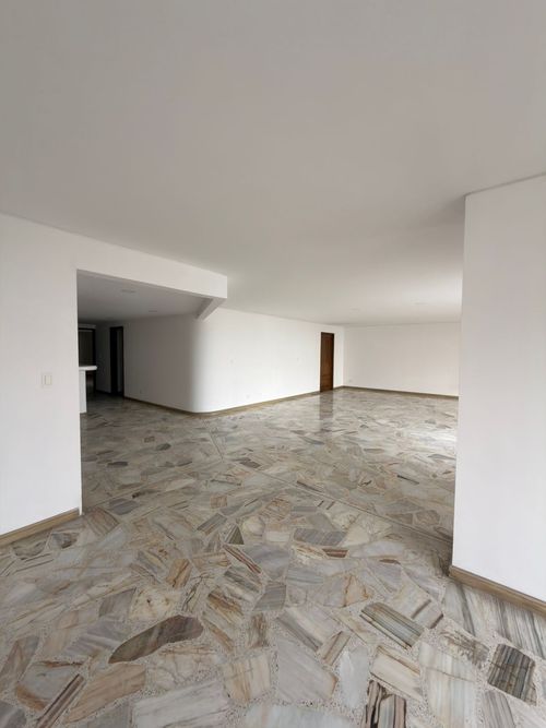 Apartamento de 4 alcobas en venta en Santa Rosa, Cali, 287 m² · foto 2 de 12