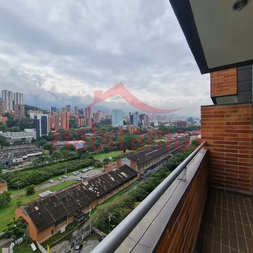 Apartamento de 3 alcobas en venta en Villa Carlota, Medellín, 85 m² · foto 2 de 21