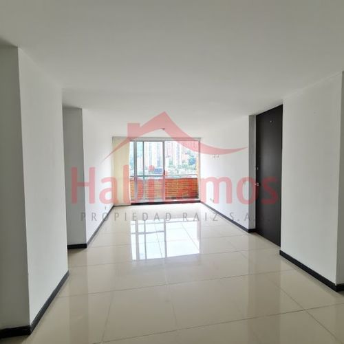 Apartamento de 3 alcobas en venta en Villa Carlota, Medellín, 85 m² · foto 3 de 21