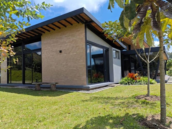 Casa de 4 alcobas en venta en Santa Elena, El Retiro, 303 m² · foto 4 de 24