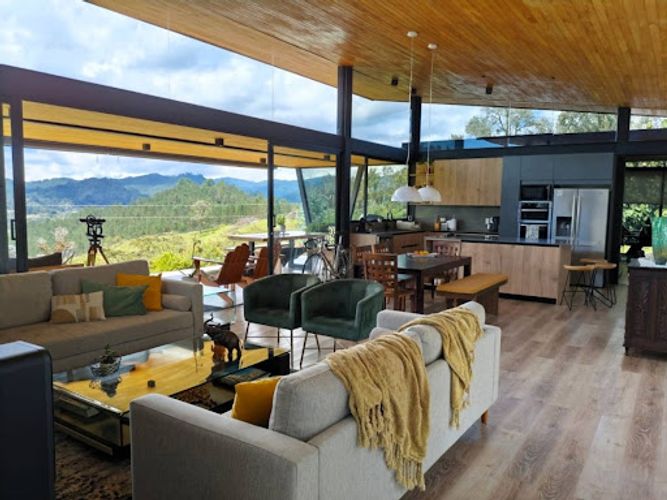 Casa de 4 alcobas en venta en Santa Elena, El Retiro, 303 m² · foto 8 de 24